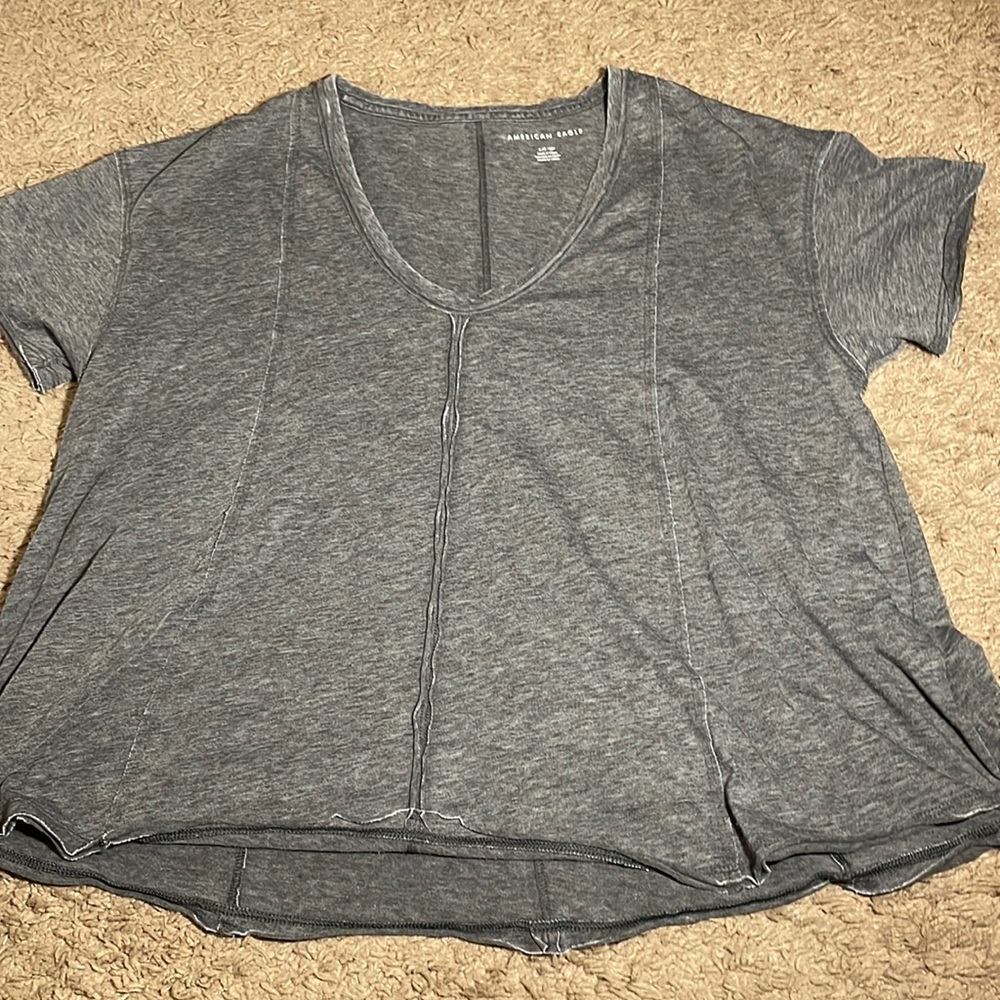grey top